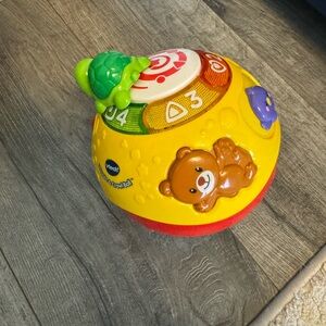 VTech Wiggle and Crawl Ball